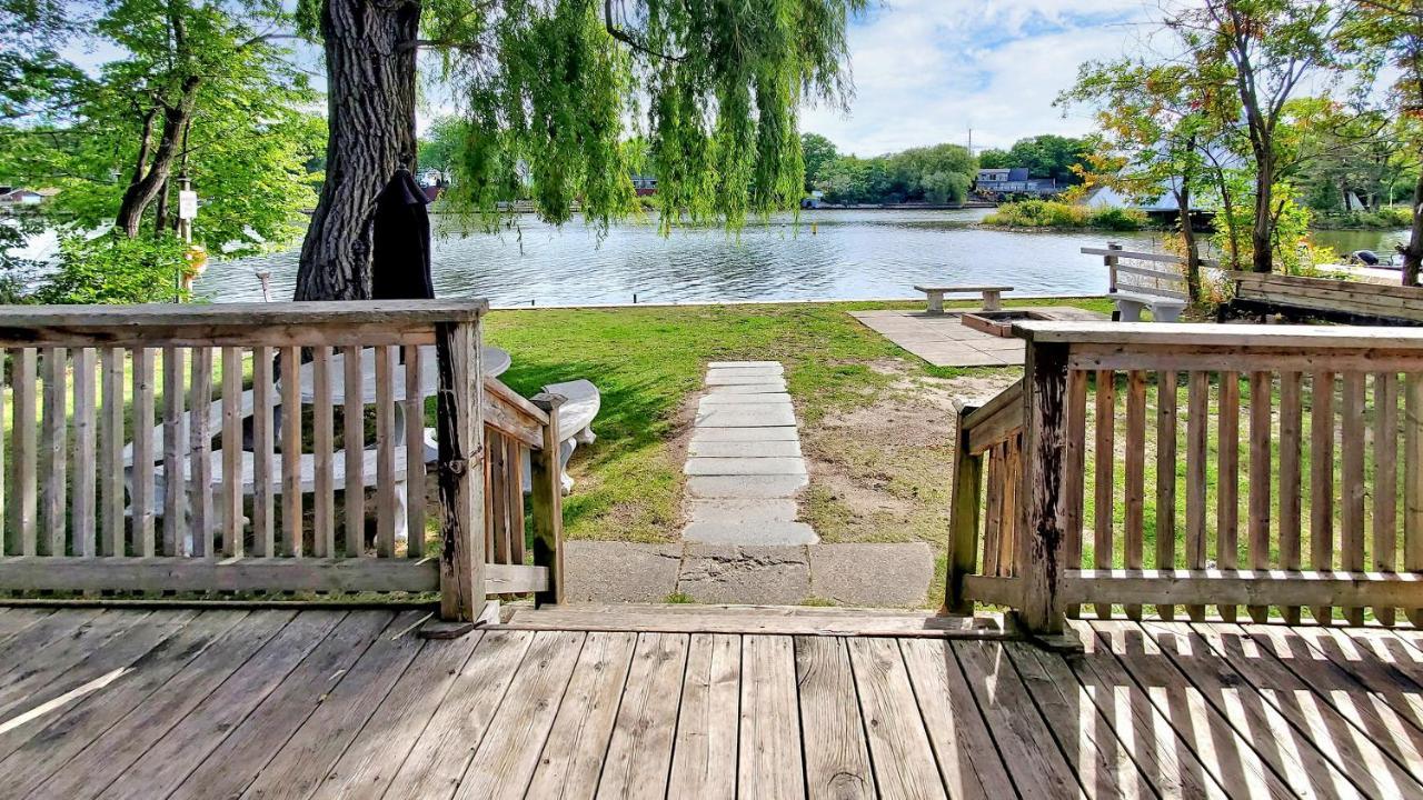 Main Beach River Retreat - Wasaga Beach 1 - Main Strip - 95 Mosley St Екстериор снимка