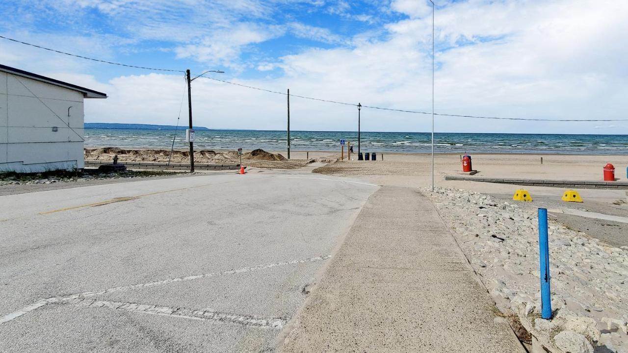 Main Beach River Retreat - Wasaga Beach 1 - Main Strip - 95 Mosley St Екстериор снимка
