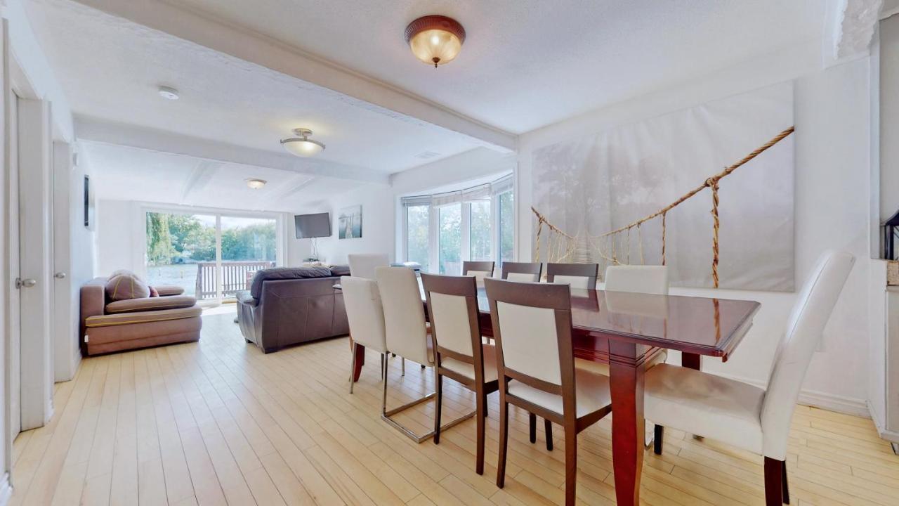 Main Beach River Retreat - Wasaga Beach 1 - Main Strip - 95 Mosley St Екстериор снимка