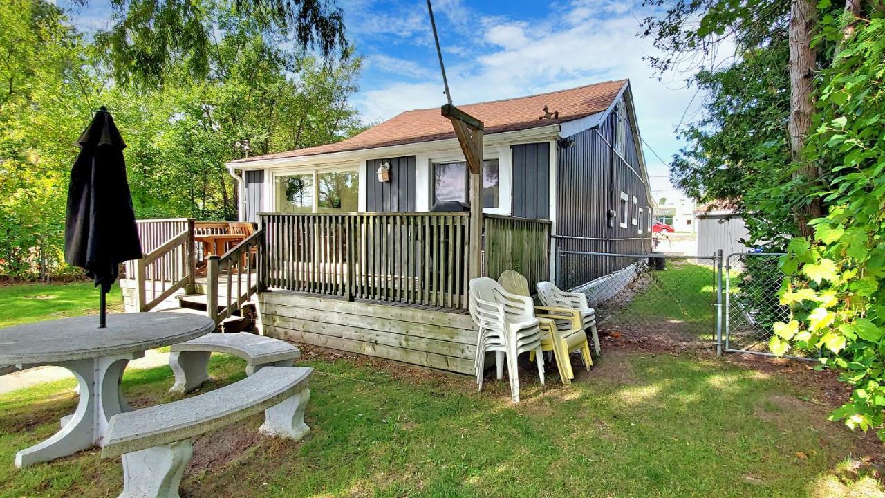 Main Beach River Retreat - Wasaga Beach 1 - Main Strip - 95 Mosley St Екстериор снимка
