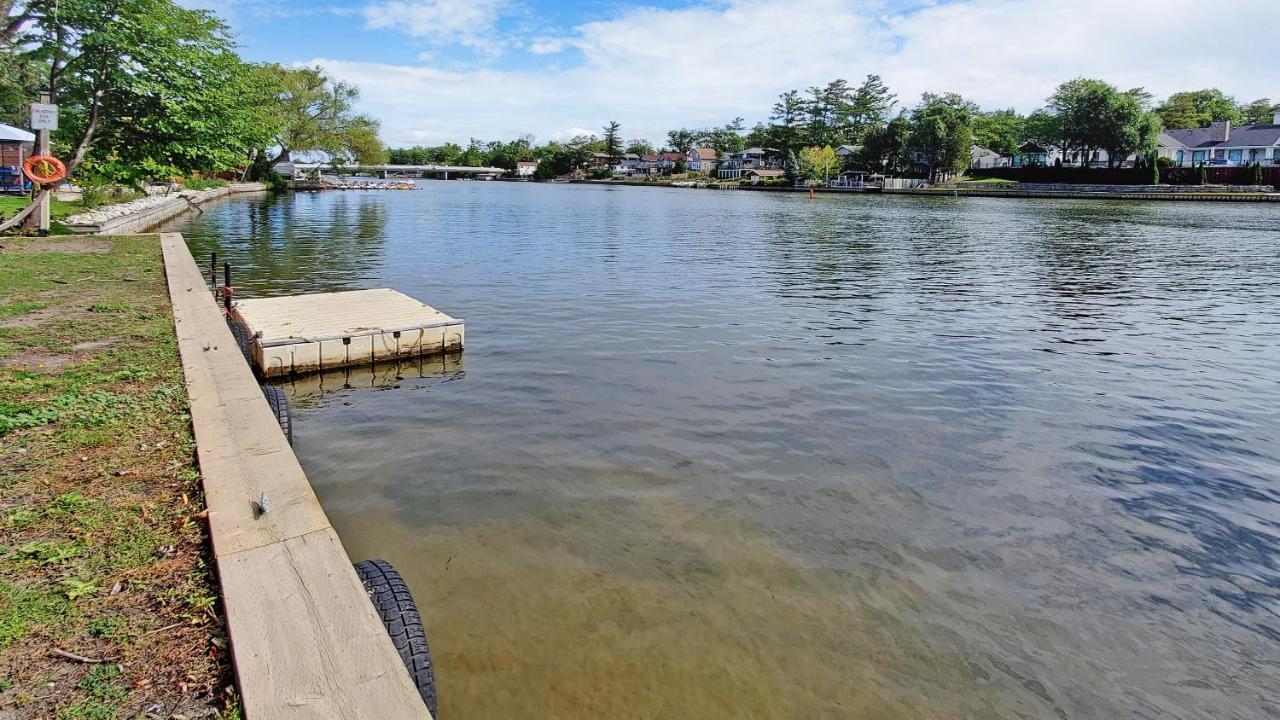 Main Beach River Retreat - Wasaga Beach 1 - Main Strip - 95 Mosley St Екстериор снимка